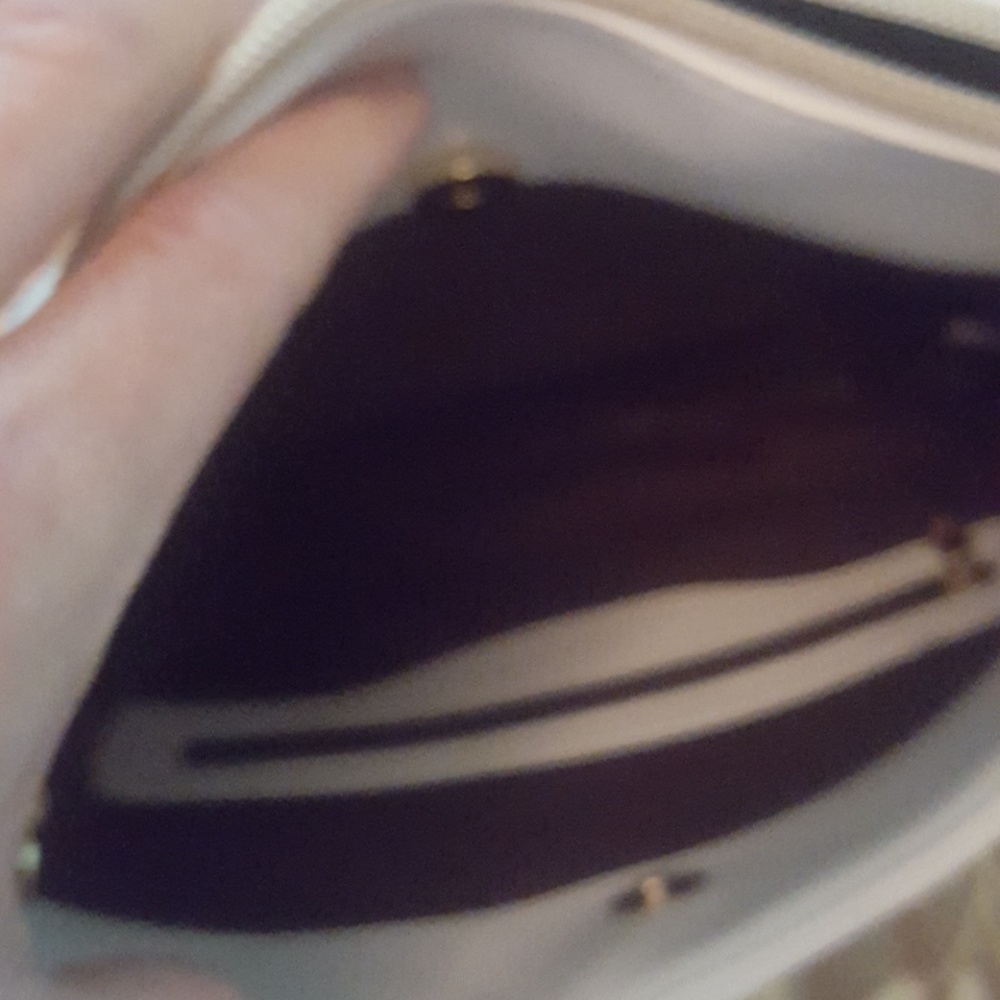 Purse - Picture 4 of 6